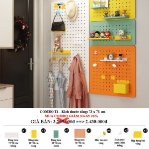 Combo bảng pegboard treo tường T1 Dola Home – gồm bảng lớn 73x36cm và nhiều phụ kiện decor kèm móc treo, hộp đựng, bảng mini màu sắc nổi bật, tối ưu cho decor phòng hiện đại.