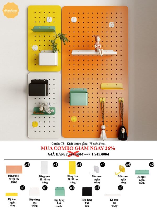 Combo bảng lỗ pegboard decor treo tường Dola Home T3 gồm bảng kim loại nhiều màu kèm móc treo, hộp bút, kệ ngắn – decor hiện đại, setup gọn gàng cho phòng khách, góc học tập, bàn làm việc.