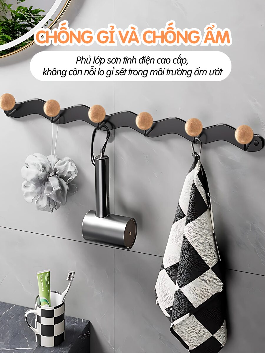 Móc treo gỗ sơn tĩnh điện đen, chống gỉ sét – phù hợp không gian ẩm ướt như nhà tắm, nhà vệ sinh, bền bỉ dài lâu.